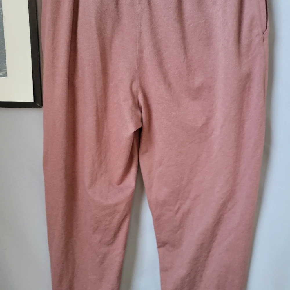Vuori Women's‎ Boyfriend Jogger Sweatpant Terracotta Heather M